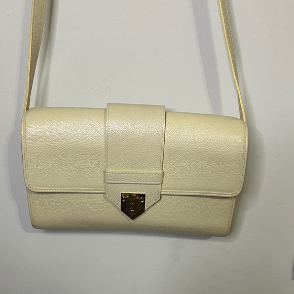 Yves Saint Laurent Vintage Cream Leather Bag - Picture 3 of 13